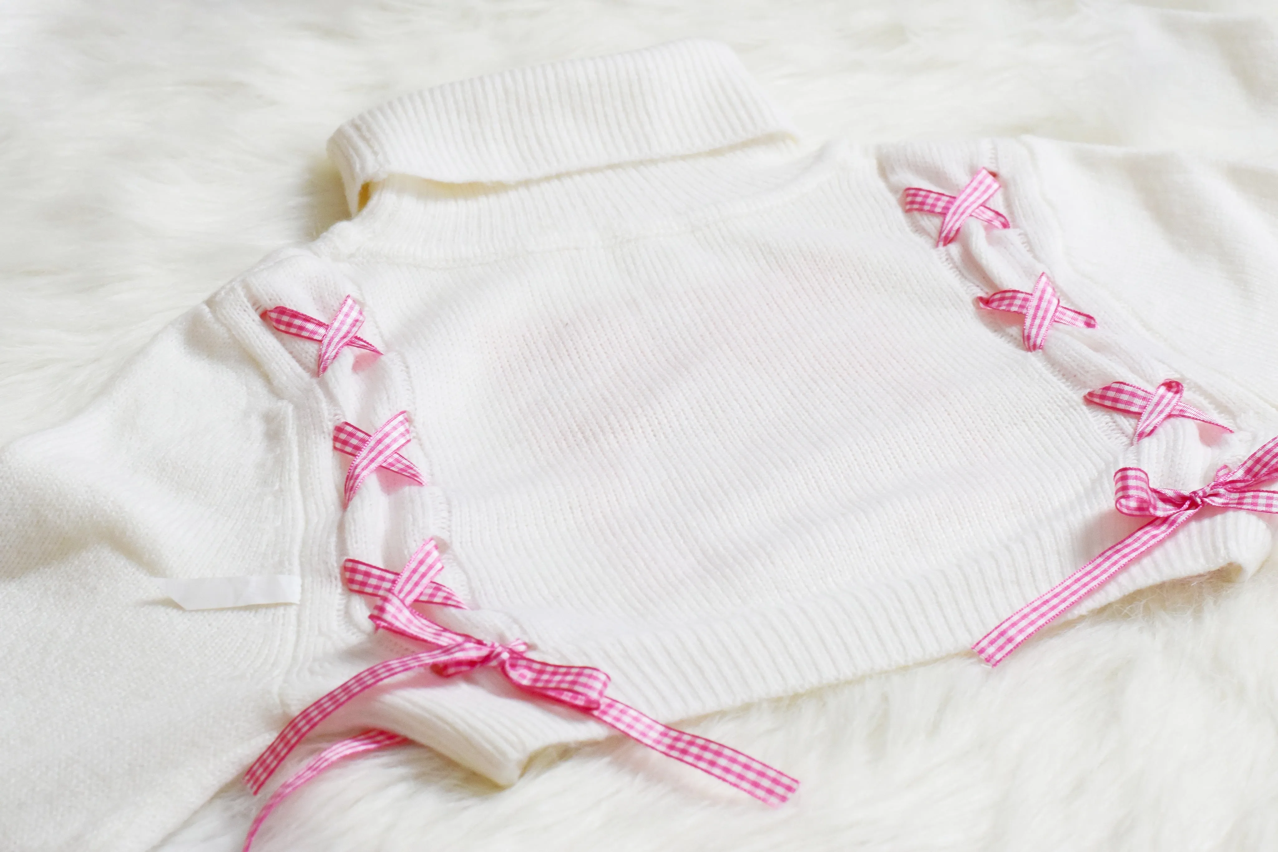 Cute Cat Paw Crop Sweater with Pink Ribbon Detail