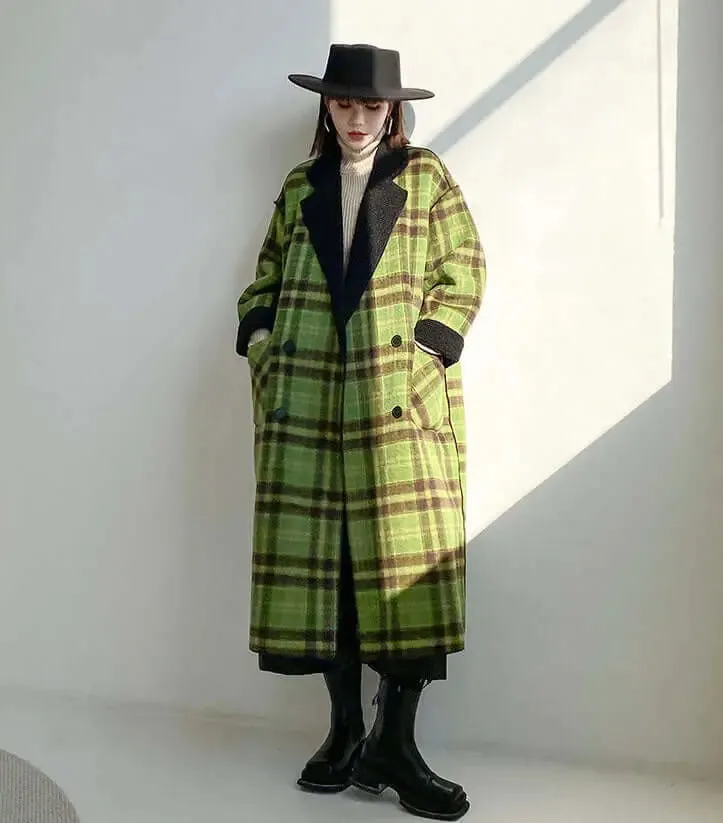 Stylish Plaid Women's Wool Coat for Winter Months
