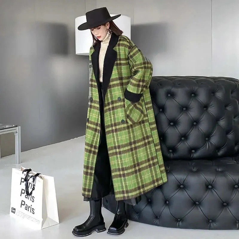 Stylish Plaid Women's Wool Coat for Winter Months